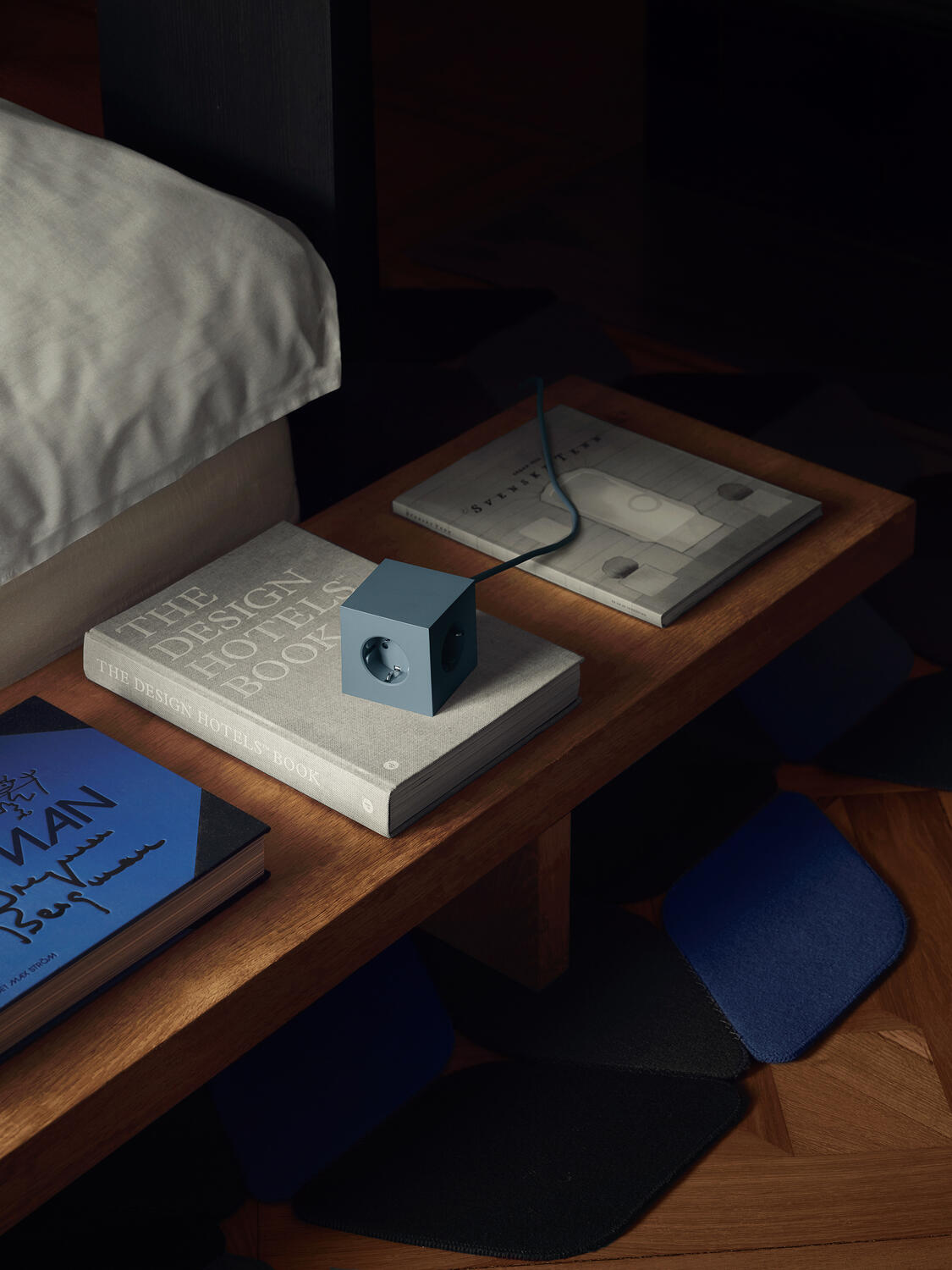 Square 1, USB-C & magnetisk stikdåse - Shark Blue